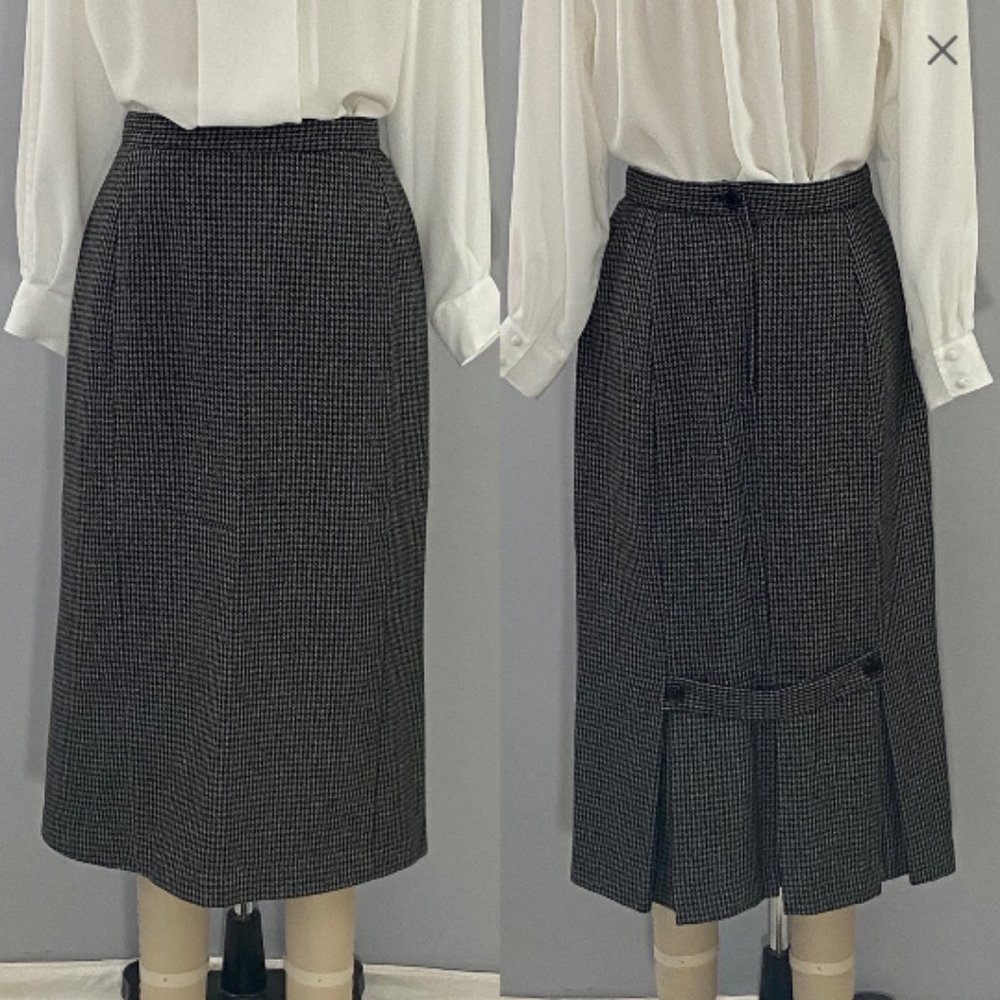 Vintage Hunters Run Wool Skirt w/ Rear Pleat